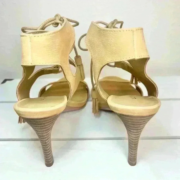 Lucky Brand Women’s Tan Suede Uzelia Tie Heels Size 8 (38) - Picture 5 of 9
